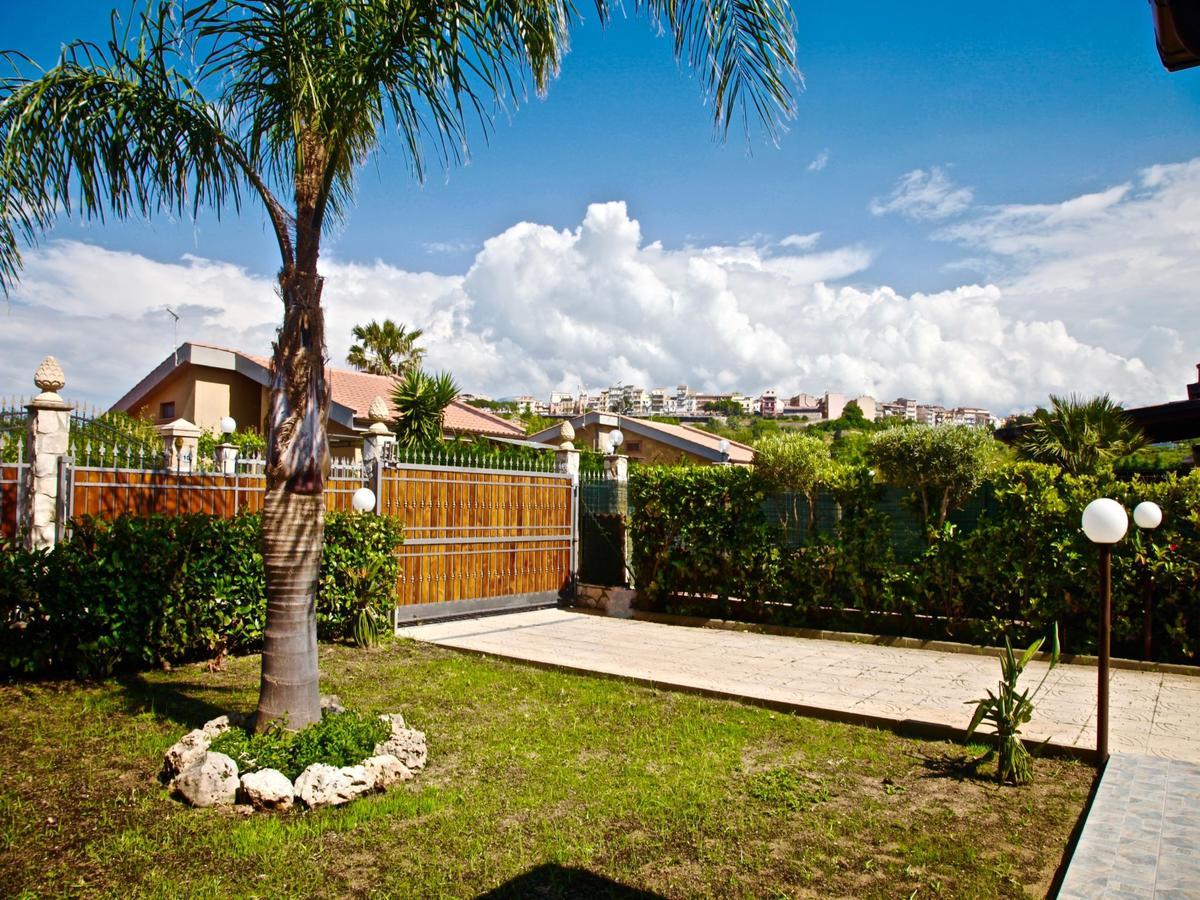 Acasaammari Apartment Campofelice Di Roccella Bagian luar foto