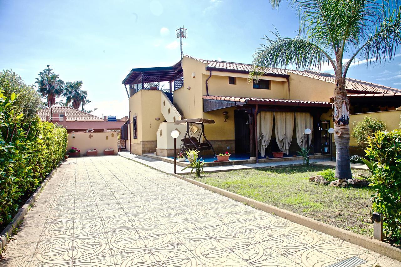 Acasaammari Apartment Campofelice Di Roccella Bagian luar foto